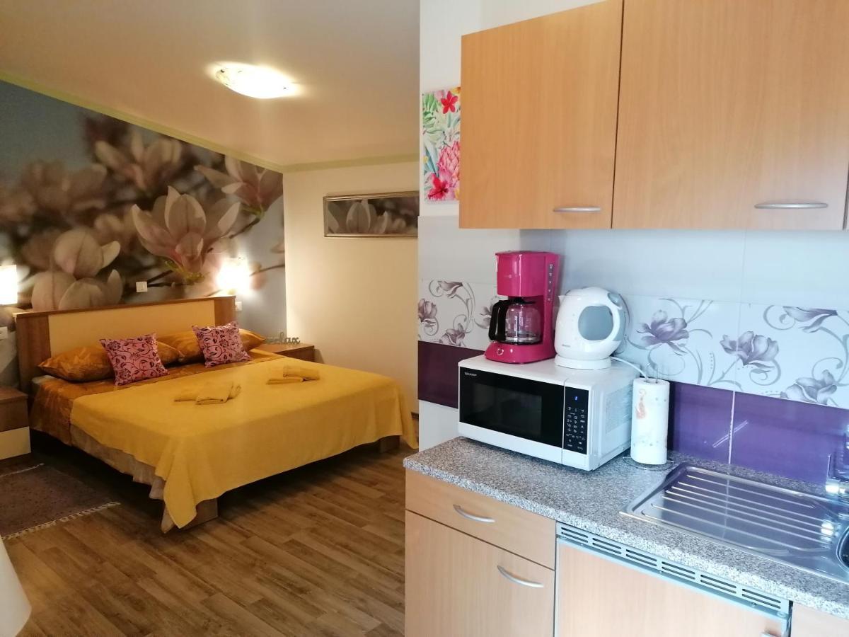 Rooms Katarina Kadumi Exterior foto