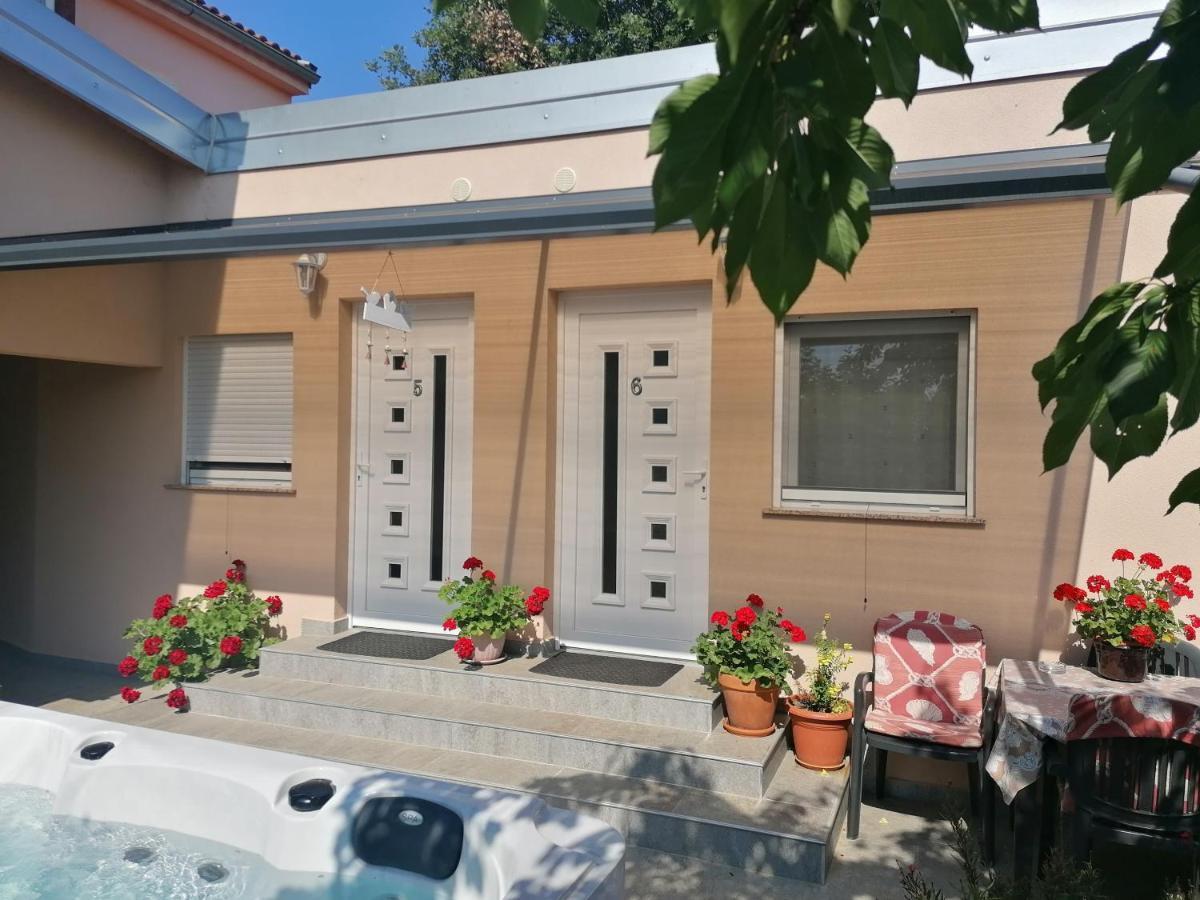 Rooms Katarina Kadumi Exterior foto